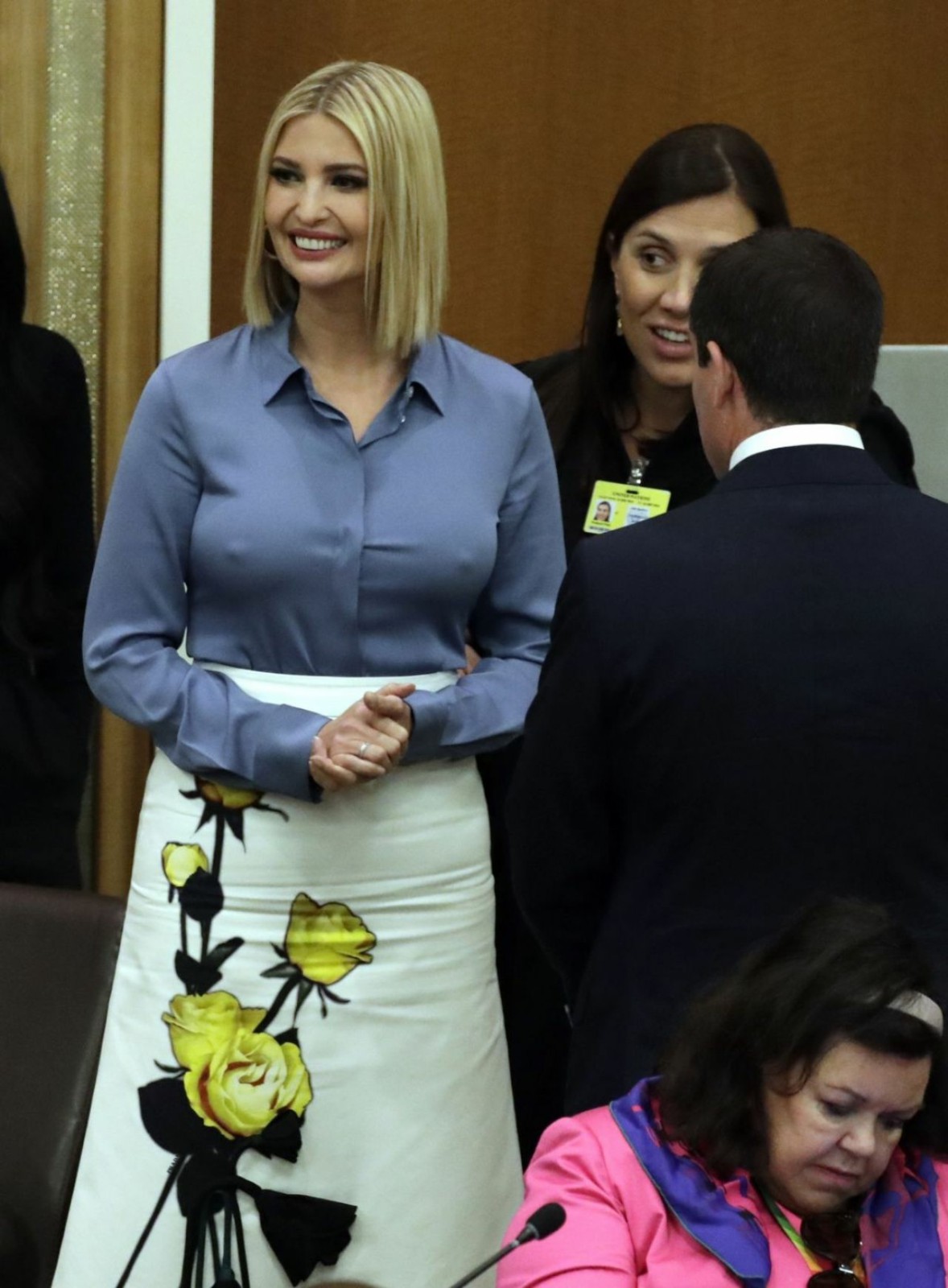 ivankatrump braless fngml 07