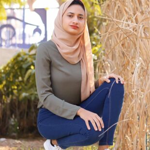 hijab jeans girl 01