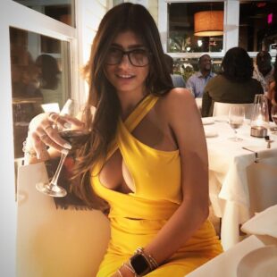 mia khalifa yellow dress 02