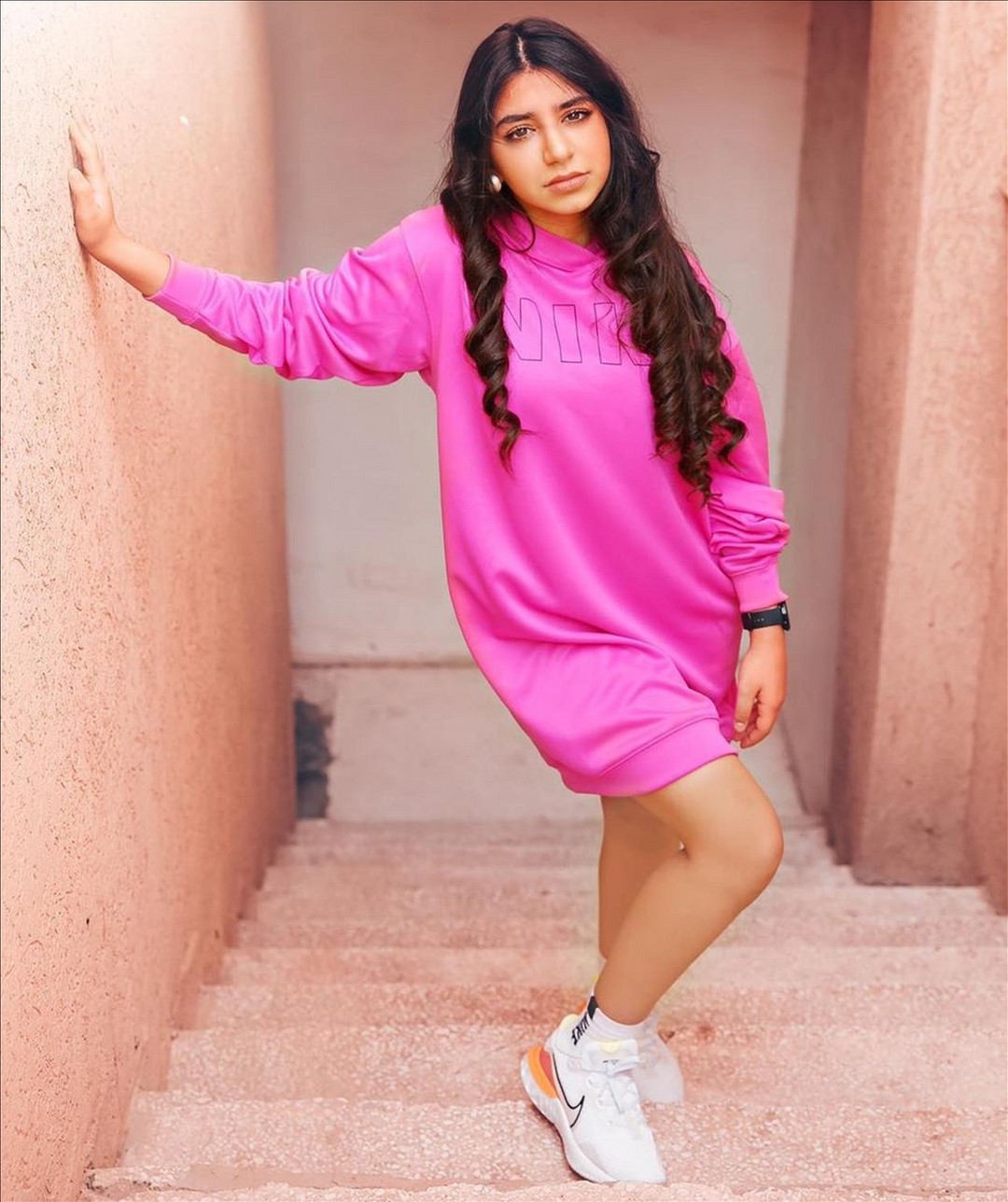 Ghrour Safar Pink Dress Teen Girl Photo 06