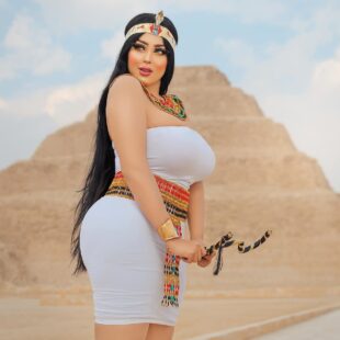 salma elshimy egyptian pharaoh dress sexy photos 14