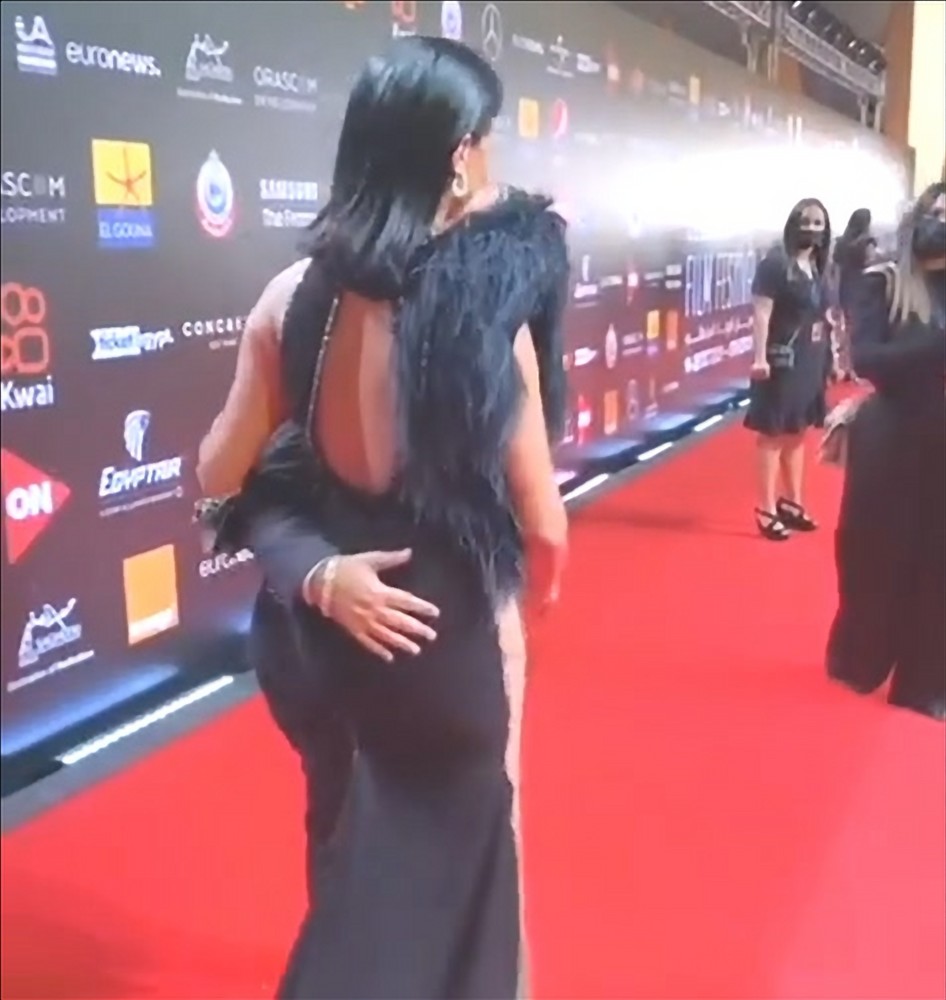 Rima Fakih Husband Catch Her Ass At El Gouna Film Festival