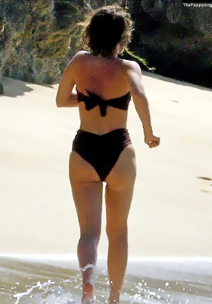 Emma Watson Sexy Ass Wears Bikini